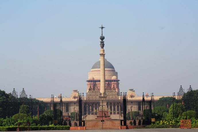 浅析树脂井盖发生塌陷的解决方法